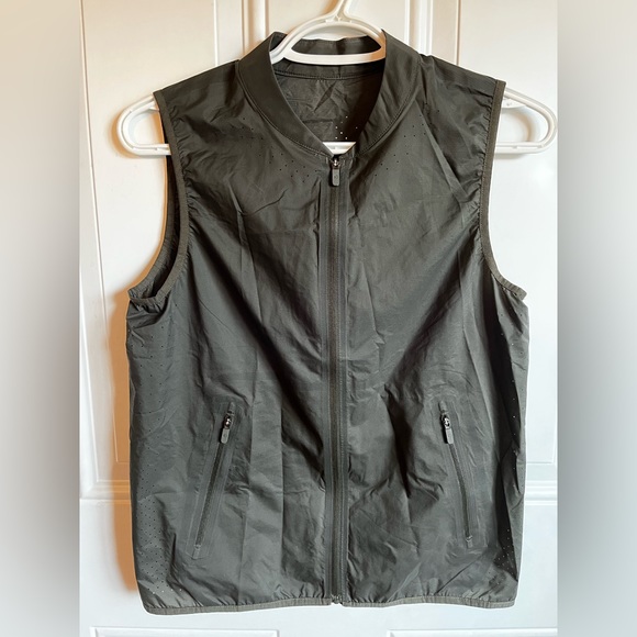 Lululemon | Like the Wind Vest Dark Olive Size 4 - Picture 6 of 16
